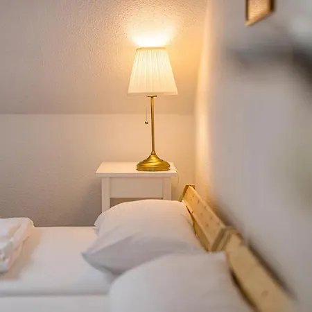 Grosszuegige Helle 3 Zimmer-wohnung Zentrumsnah Apartamento