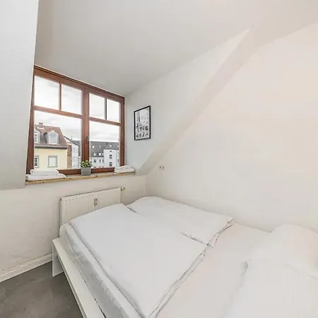 Grosszuegige Helle 3 Zimmer-wohnung Zentrumsnah Apartamento *