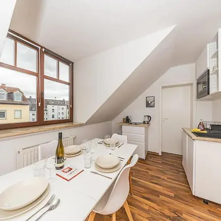 Apartamento Grosszuegige Helle 3 Zimmer-wohnung Zentrumsnah