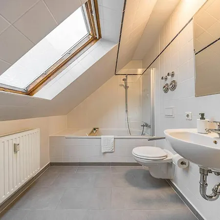 Grosszuegige Helle 3 Zimmer-wohnung Zentrumsnah * Lipsk